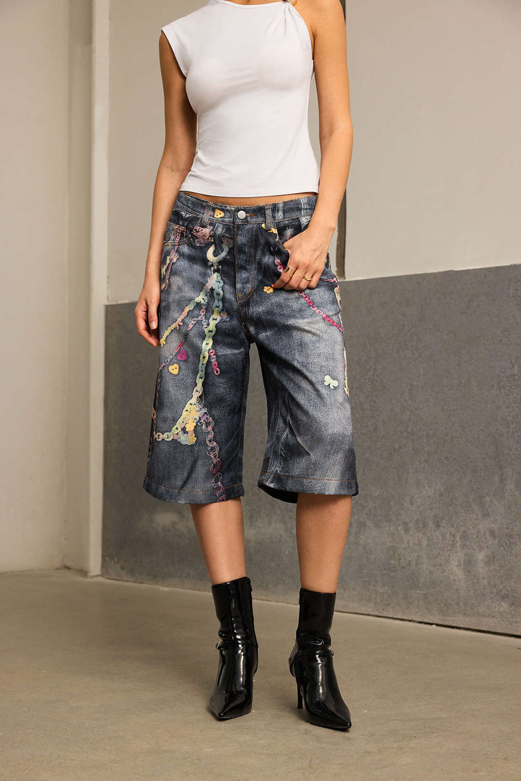 Aiolos Women's Chain Print Wide Leg Shorts – Casual Bottoms